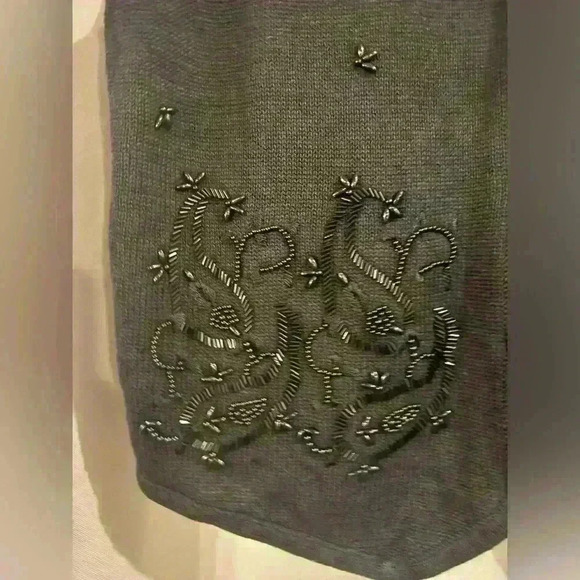 Women’s Vintage Requirements Vest - Picture 2 of 6